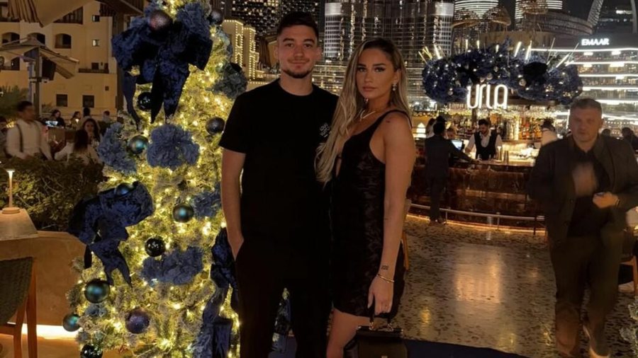 FOTO/ Talenti i Kombëtares do të bëhet baba, partnerja e tij jep