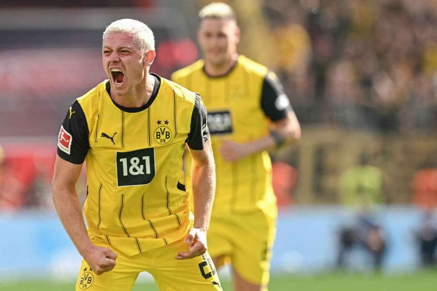 Dortmund i jep “leksion” Leverkusenit, verdhezinjtë