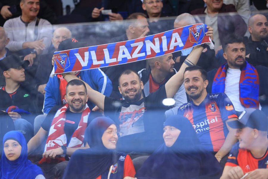 FOTO/ Klubi u kërkoi falje për humbjen, tifozët