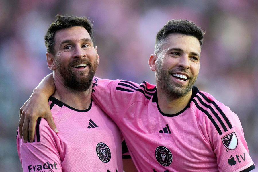 Rinovon edhe për 2 sezone të tjera, Jordi Alba ‘sms’
