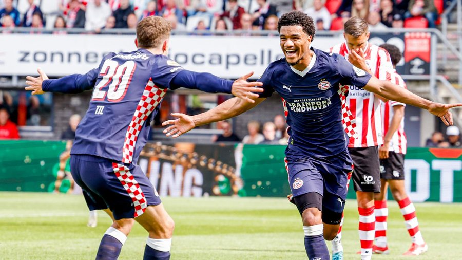 U konsiderua e pashpresë, por fitoi titullin, PSV finalizon mrekullinë