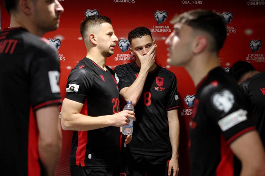 VIDEO/ Asllani dhe Ramadani nuk përmbahen, “SMS” të