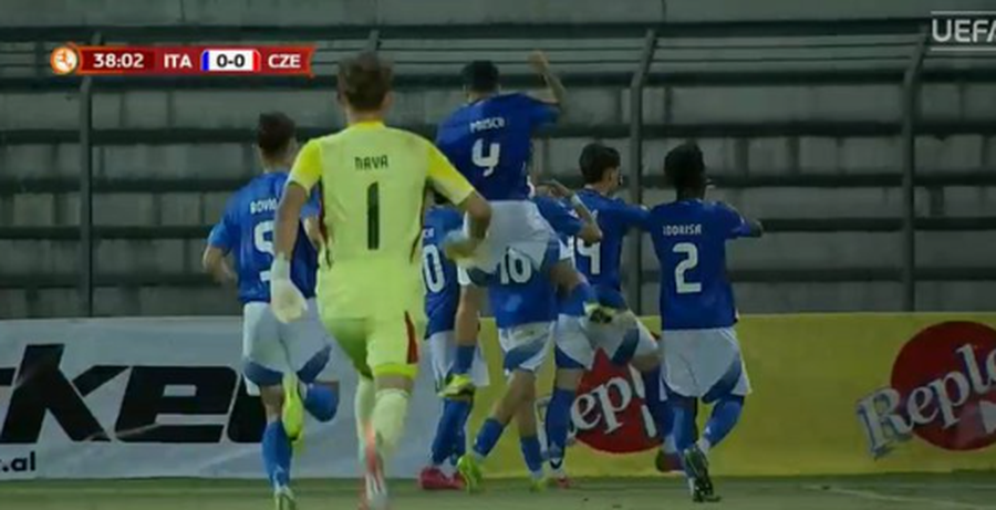 EURO U17/ Mes spektaklit të 3 golave, Italia mposht Republikën