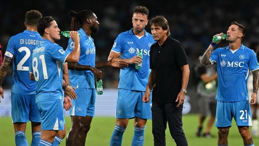 Rrahmani “sfidon” portierin Alen Sherri, Napoli zbret në