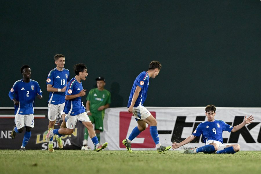 Euro U-17/ Italia “poker” Anglisë në Rrogozhinë,