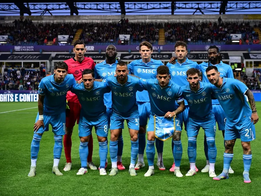 VIDEO/ Napoli mposht Cagliarin dhe shpallet kampion në Serie A, Rrahmani