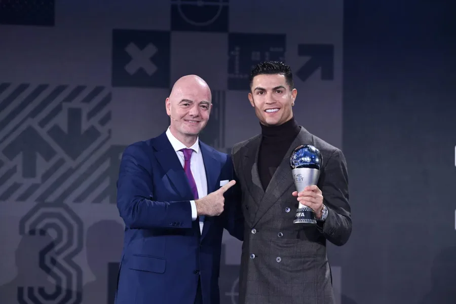 Infantino e konfirmon: Disa klube duan të transferojnë CR7 për