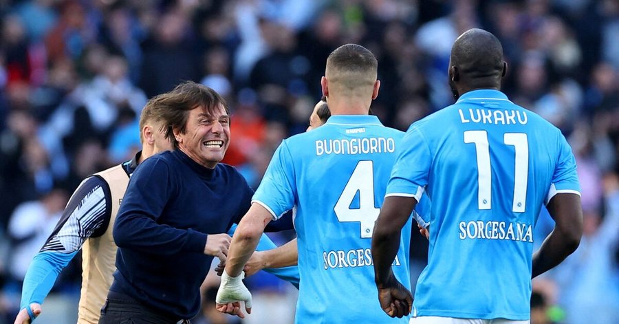Bonuset te Napoli, lojtarët dhe trajneri Conte “dynden” me para
