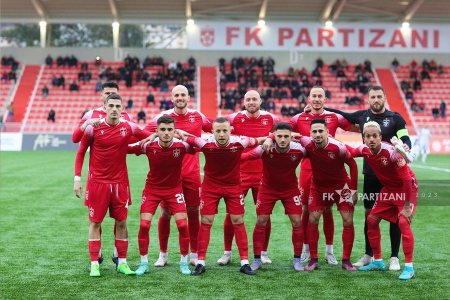FOTO/ U larguan në janar nga Partizani, dy ish-ët e kuq bëhen