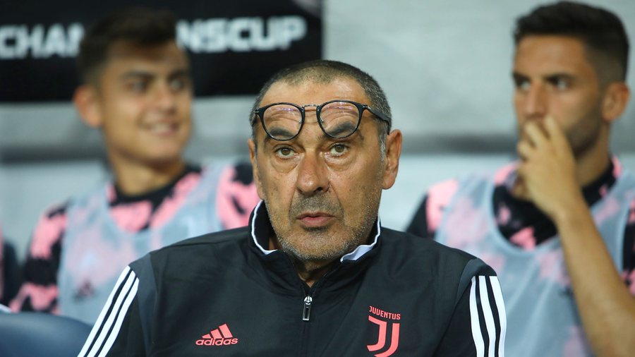 E BUJSHME/ Maurizio Sarri i rikthehet punës, firmos për dy vite me