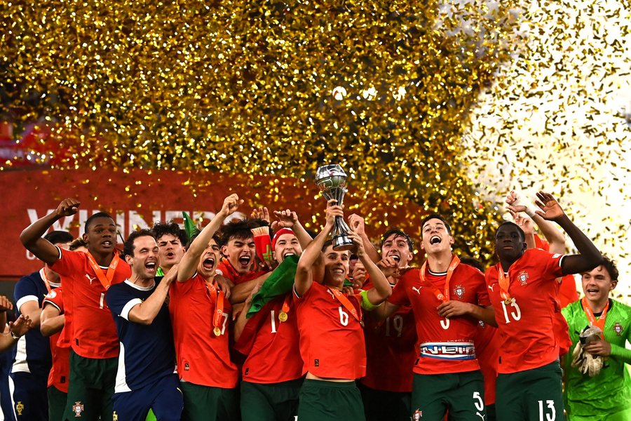 Rekorde në fushë dhe në shkallët e stadiumeve, Europiani