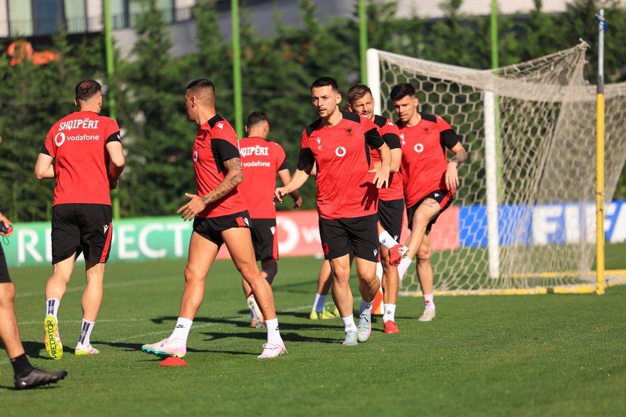 Broja titullar dhe Bajrami ul në stol Laçin, Sylvinho ka dilema