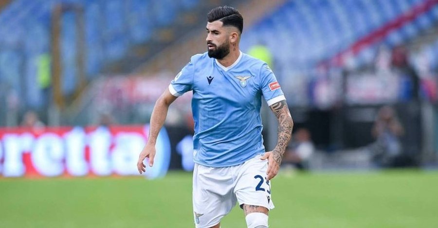 ZYRTARE/ Lazio “blindon” krahun e mbrojtjes, rritet më