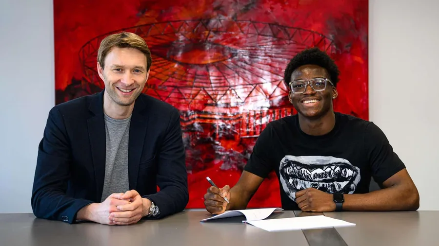 ZYRTARE/ Bayer Leverkusen përforcon mbrojtjen, mbërrin transferimi nga