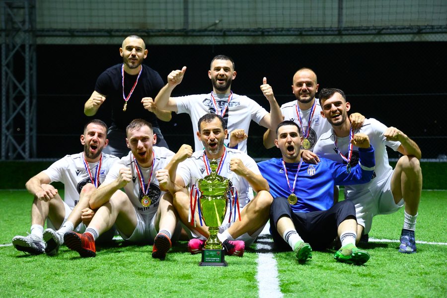 Kampionati i futbollit 5×5/ Drini Sport mund Art-Inox në finale dhe