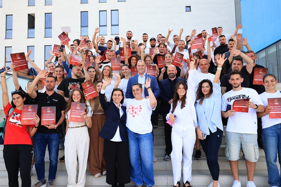 FSHF shpërndan certifikata pjesëmarrje për vullnetarët e