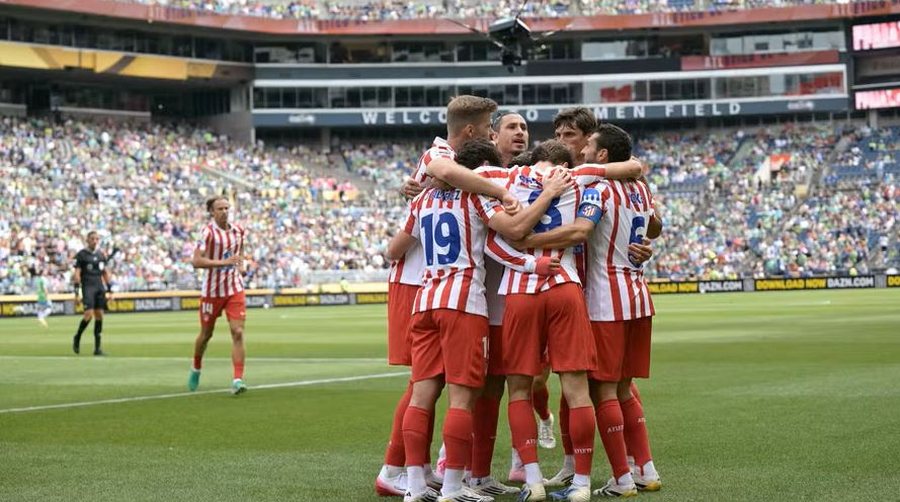 PSG-ja “shtanget” nga ekipi brazilian, fitore për Atletico