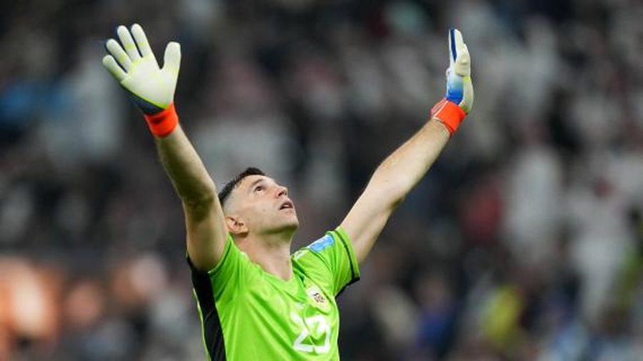 Kampion Bote me Argjentinën, Emiliano Martinez do vetëm kalimin te