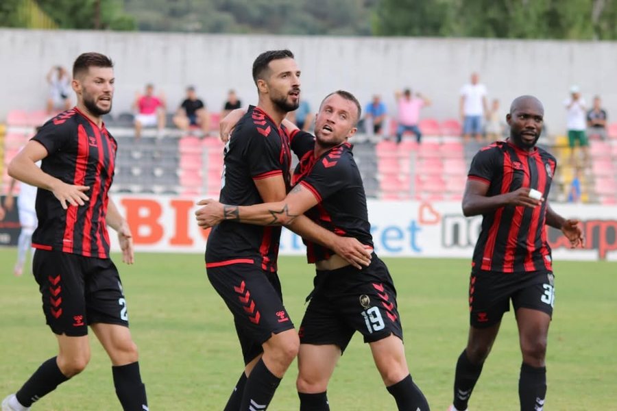 ZYRTARE/ Largim me “peshë” nga Flamurtari, ish-i i Partizanit i