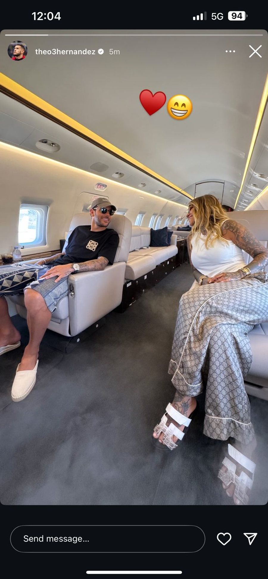 FOTO/ Theo i thotë lamtumirë Milanit? Mbrojtësi shfaqet krah