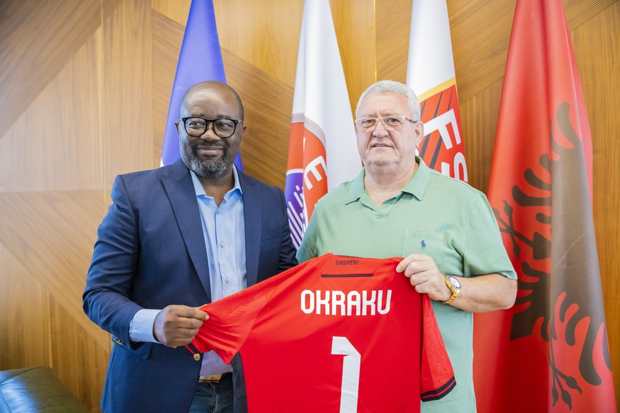 Kreu i FSHF-së Armand Duka pret në takim Presidentin e Federatës