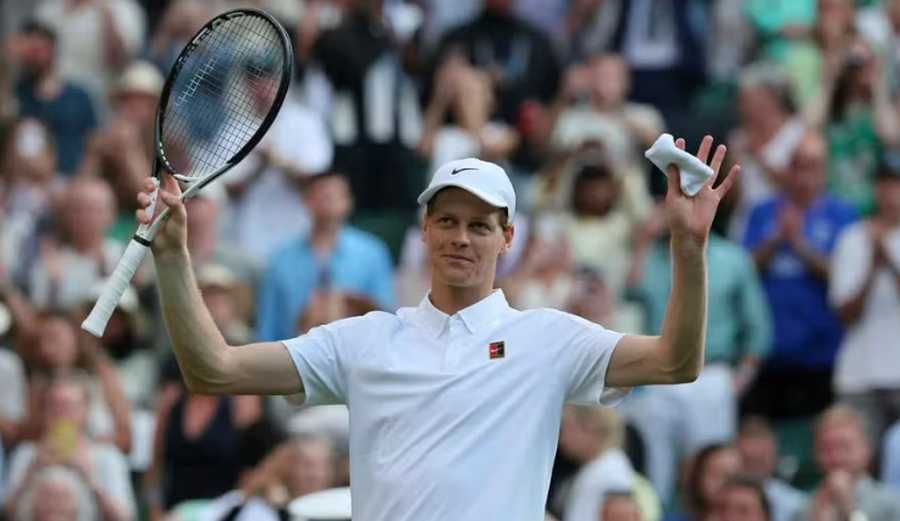 VIDEO/ Jannik Sinner i papërmbajtshëm në Wimbledon, mposht Vukic