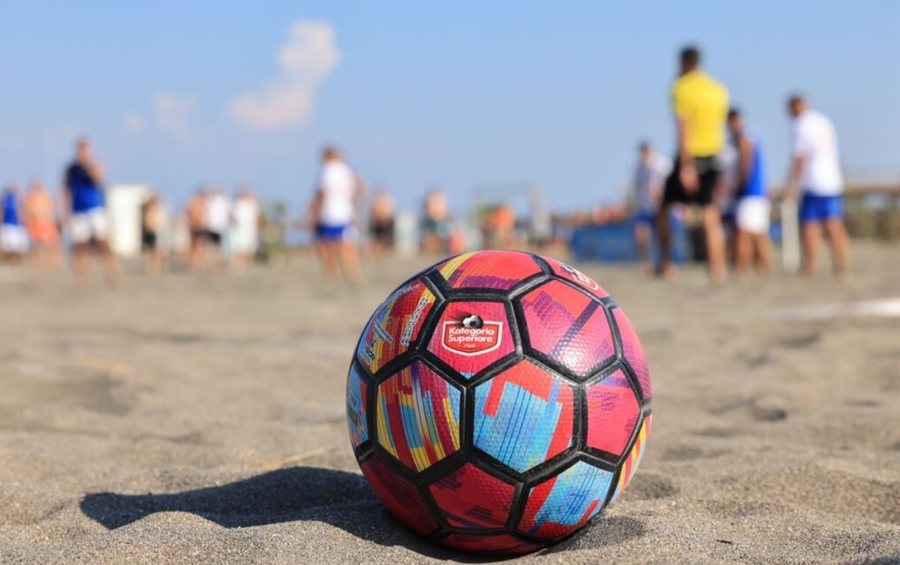 “Futbolli i plazhit çel sezonin amator”. Demneri:
