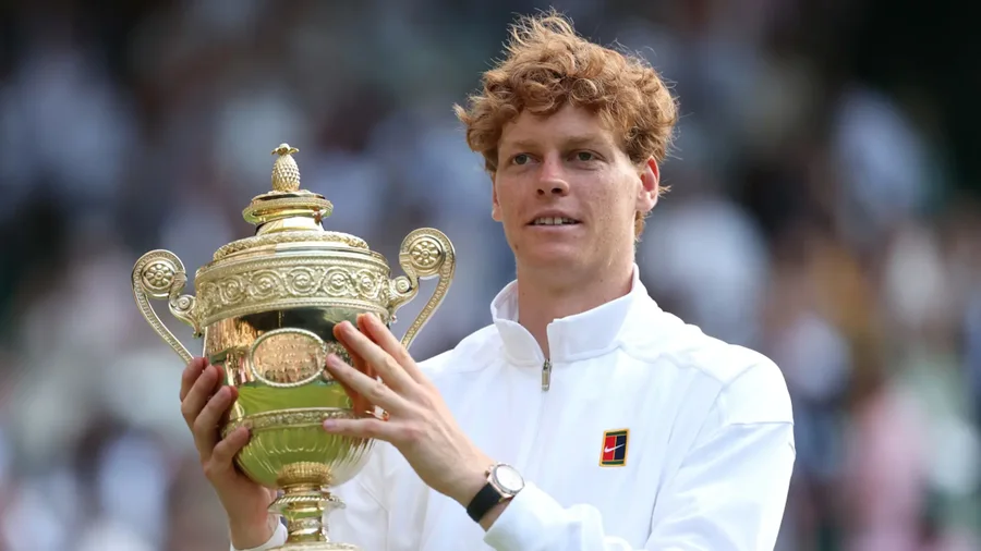 WIMBLEDON/ Përmbysje e çmendur dhe spektakël, italiani shkruan