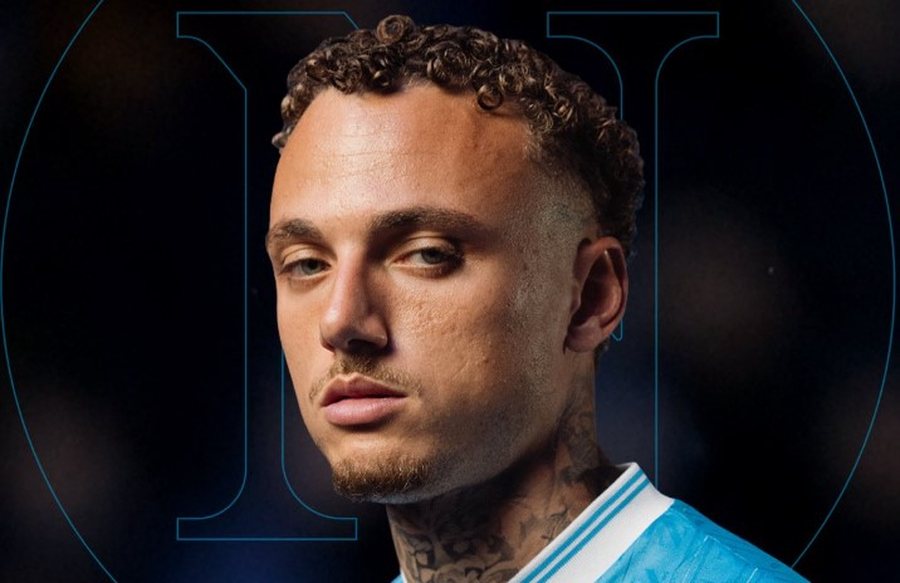 ZYRTARE/ Tjetër transferim “BIG” për Napolin, sulmuesi