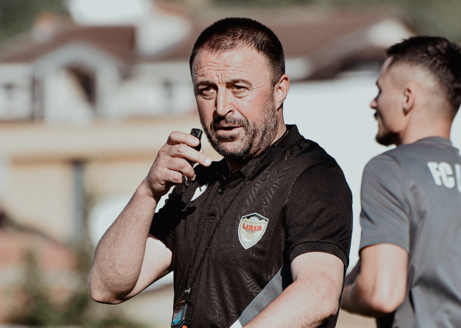 ZYRTARE/ Klodian Duron gati për “bardheblutë”, trajneri