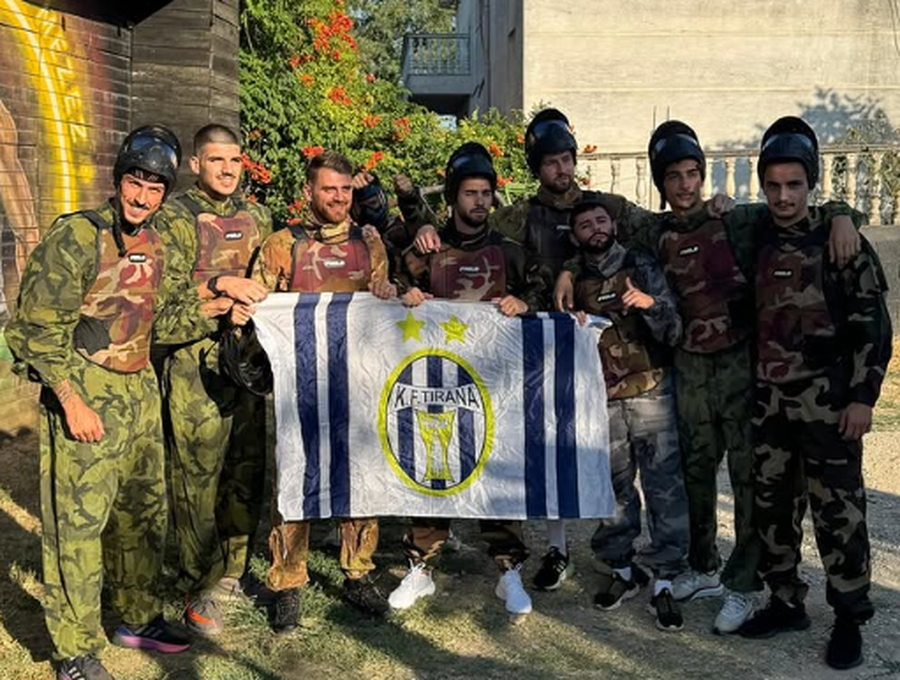 Lojtarët e Tiranës “harrojnë” futbollin, disa prej