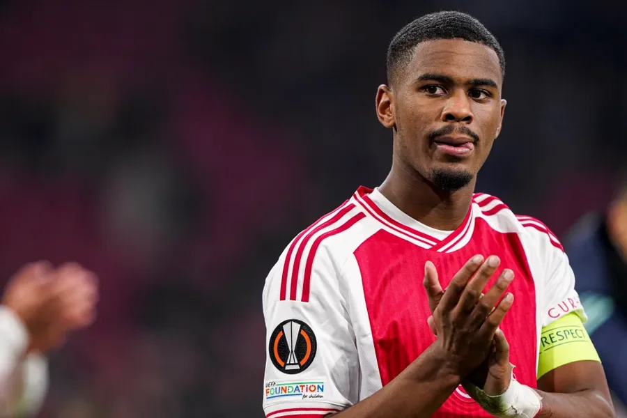 Gati për hapin e madh në karrierë, 19-vjeçari i Ajax drejt