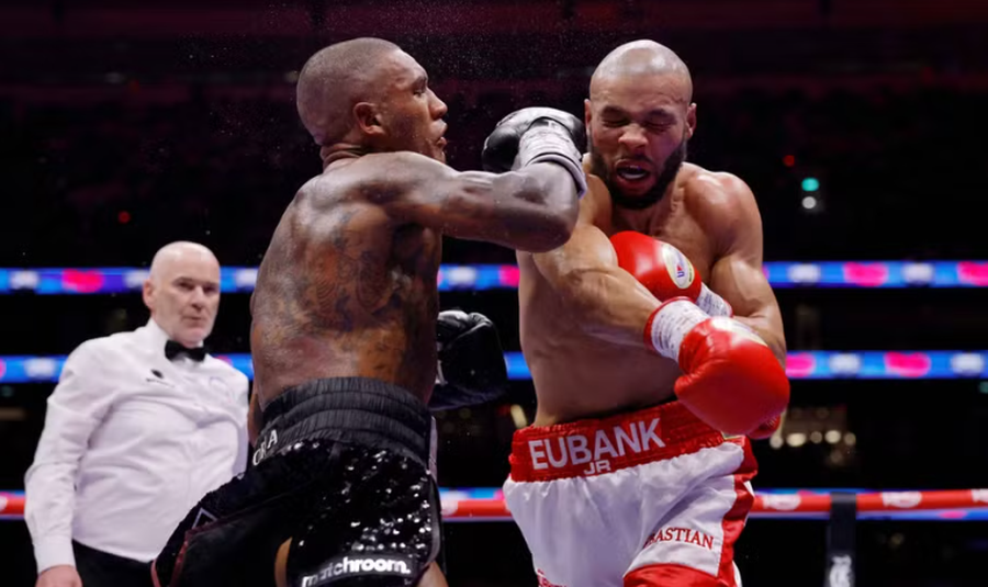 Chris Eubank Jr dhe Conor Benn rikthehen në ring, e gjithë
