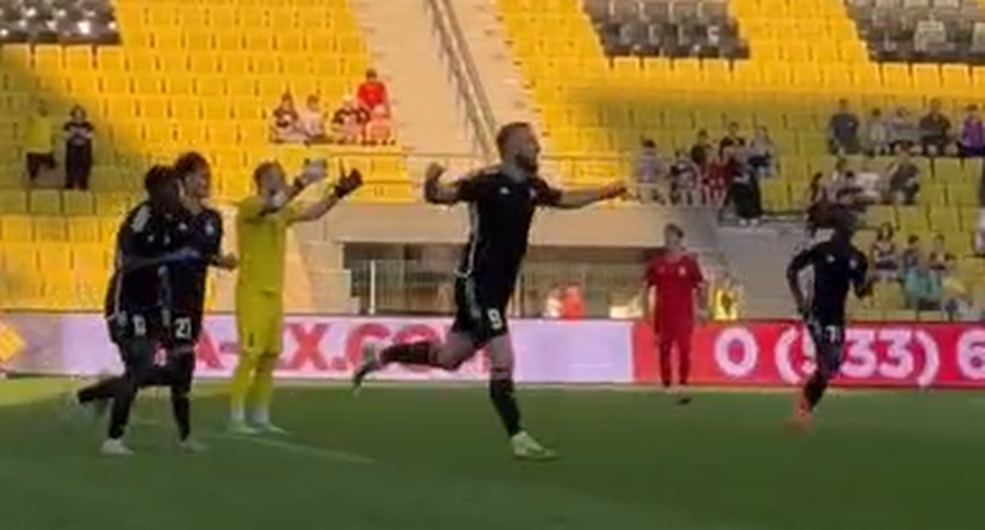 VIDEO/ 6 gola në 7 ndeshje, bomberi shqiptar nga “engjëll