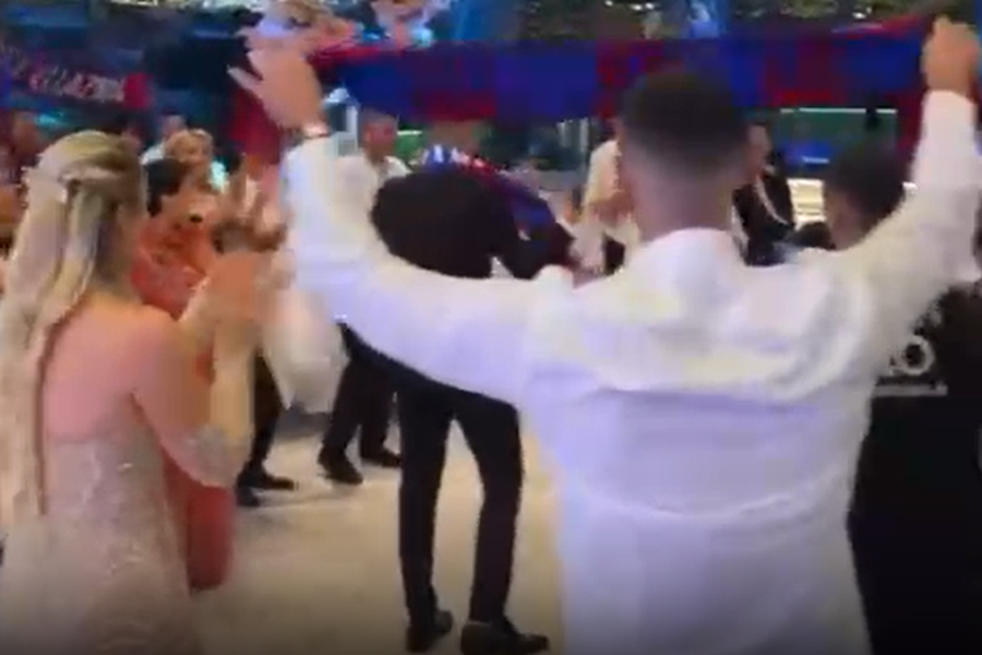 VIDEO/ Ardit Krymi bën “golin” e jetës, martohet me