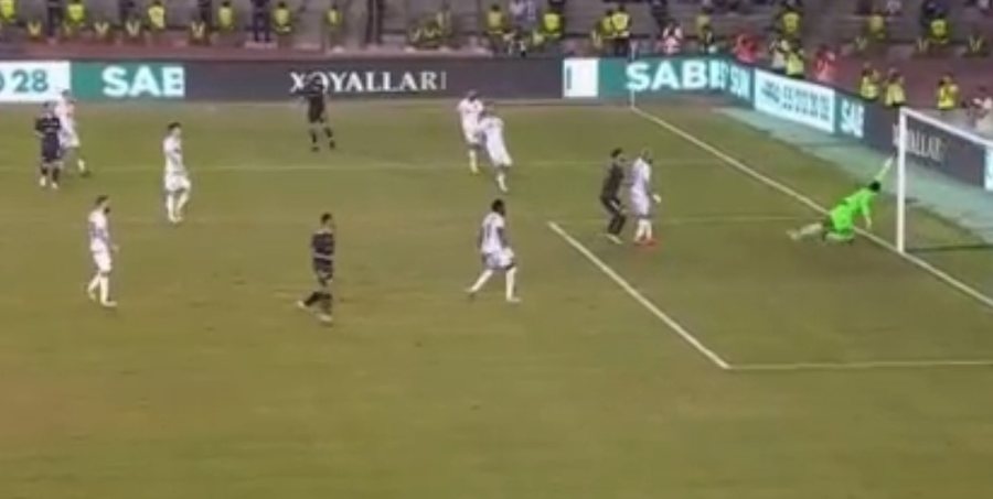 VIDEO/ Përmbysje dhe 5 gola brenda 45 minutash, Qarabag dhe Shkëndija