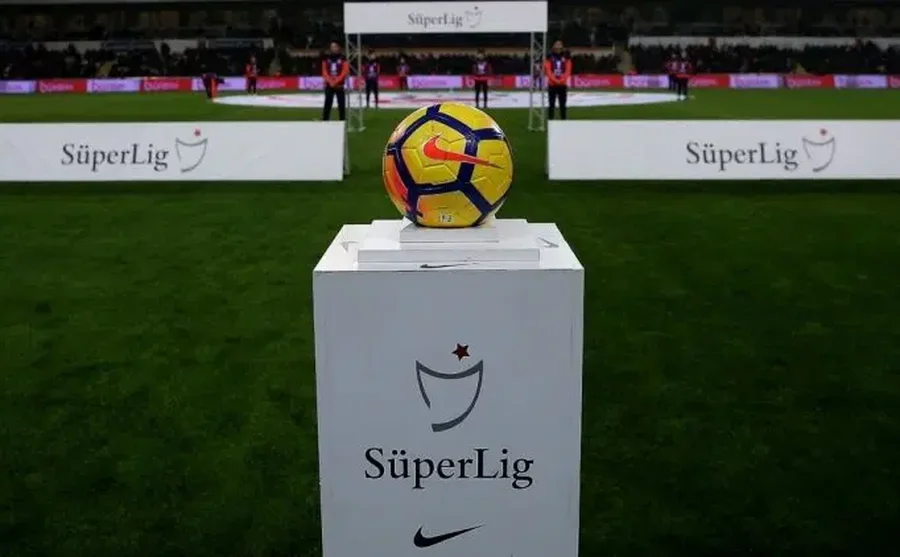 Gjigantët e Superligës nisin “sulmin total” për yllin