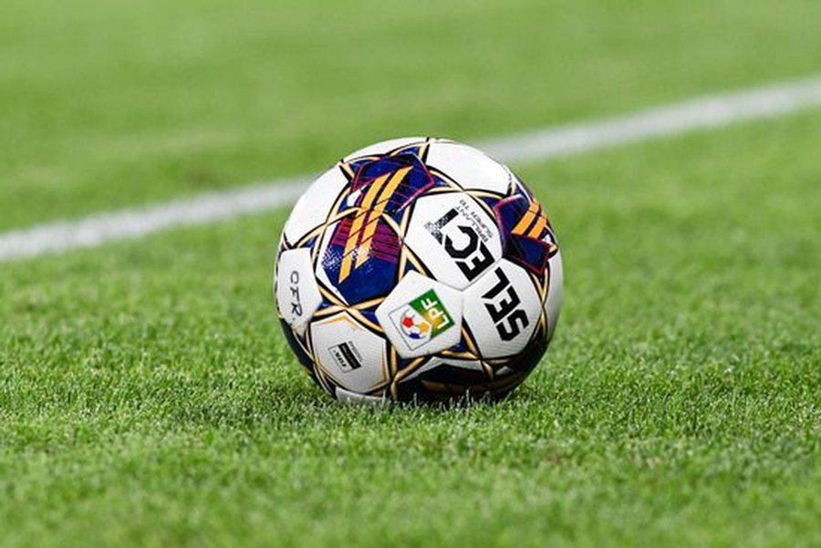 E PAPRITUR/ Klubi i Superligës shkarkon trajnerin, 57-vjeçari mbetet