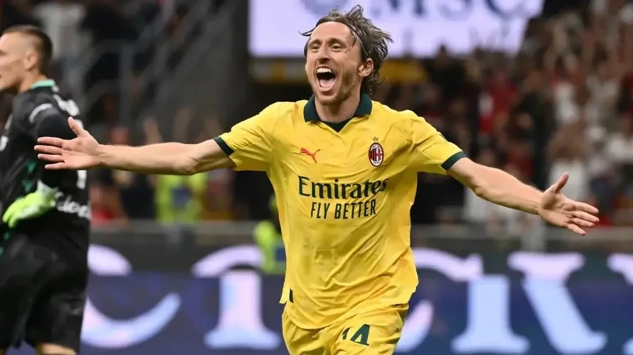 VIDEO/ I dhuroi fitoren Milanit ndaj Bolognas, Luka Modric vendos rekord në