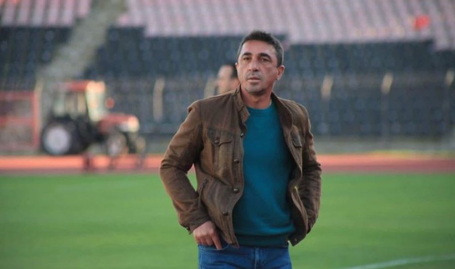 “Partizani një skuadër e vogël”, Nevil Dede e