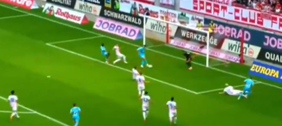 VIDEO/ “Vrastar” përpara portës, Asllani gjen golin