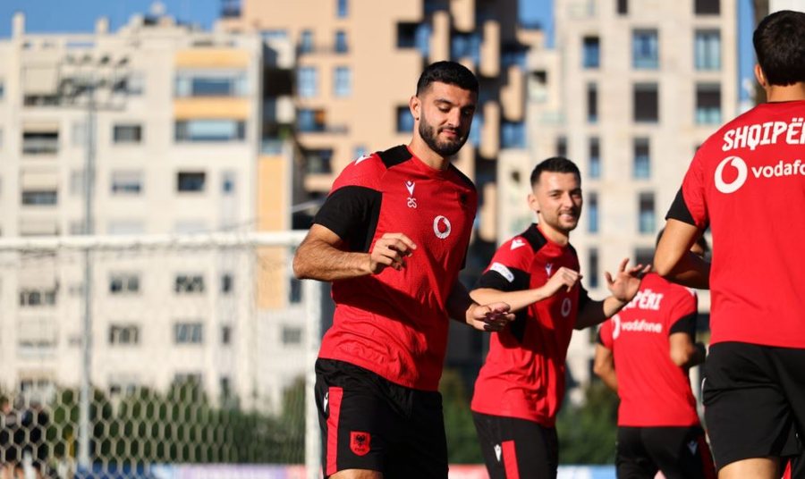 Ndaj Serbisë për “jetë a vdekje”, Sylvinho ka dilema