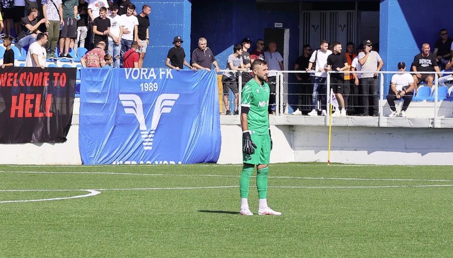 7 javë dhe 4 kartonë të verdhë, lojtari i Vorës