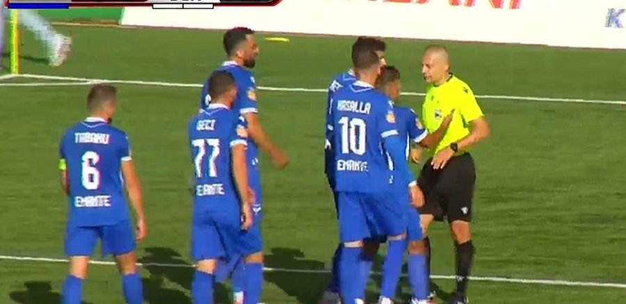 VIDEO/ Raste, gola dhe shumë polemika! Dinamo mposht lehtësisht