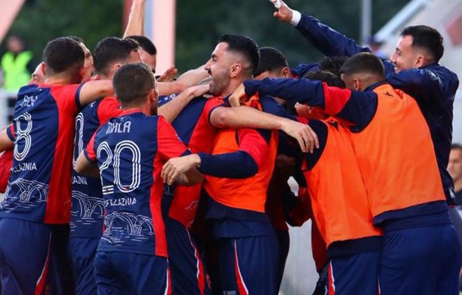 VIDEO/ Gola, penallti dhe karton i kuq, Vllaznia “shtyp”