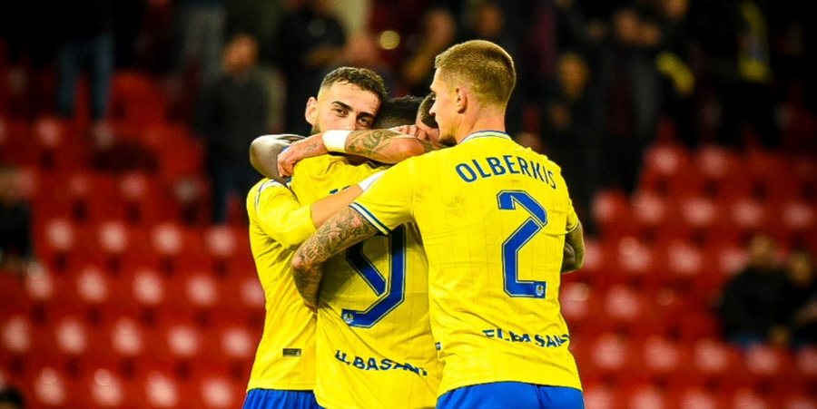 VIDEO/ Elbasani luan “poker” në kryeqytet, mposht Tiranën