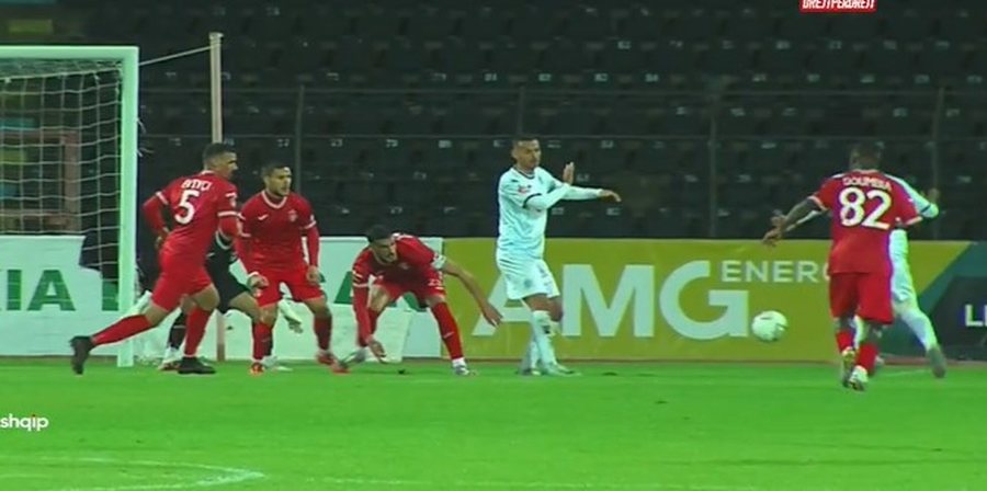 VIDEO/ Neziri dhe autogoli nderojnë Ilir Dajën, Dinamo tepër e