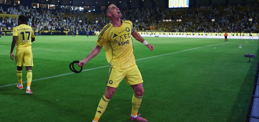 VIDEO/ Plasin polemikat, Cristiano Ronaldo “shtang” Arabinë