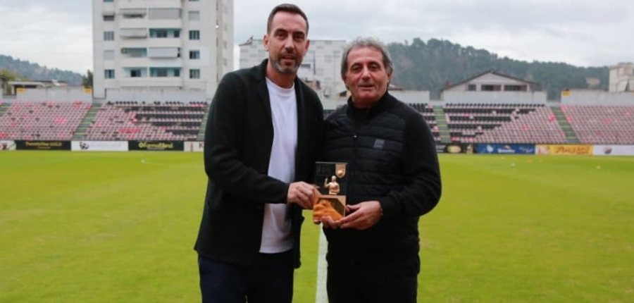 Para sfidës me Teutën, FSHF surprizon Ilir Dajën