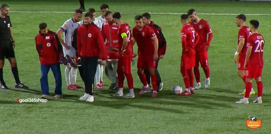 VIDEO/ Raste, shtylla dhe dëmtime pafund! “Demat” nuk ia dalin